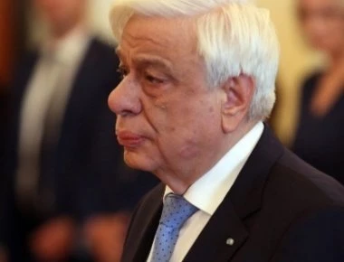 Παυλόπουλος και Πολάκης επισκέφθηκαν τραυματίες πυρόπληκτους στον Ευαγγελισμό (φώτο)